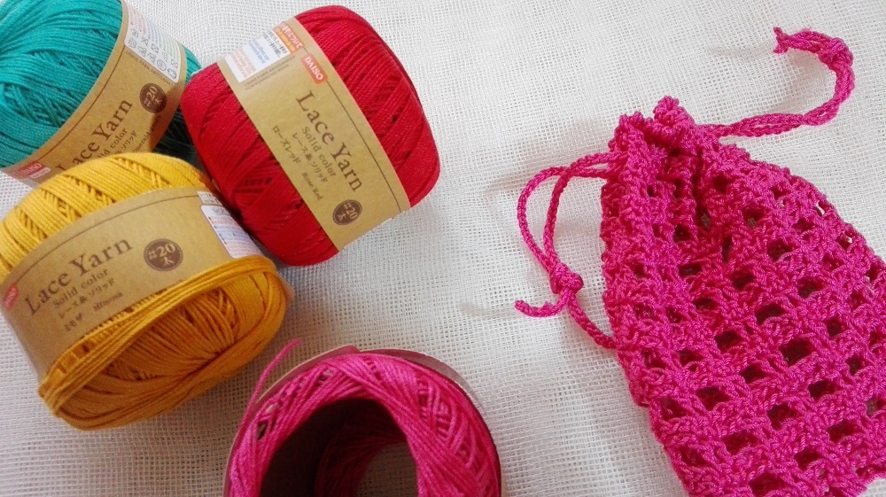 かぎ針編みの小物は巾着がおすすめ かぎ針の方眼編みで作る袋物を４つ紹介します